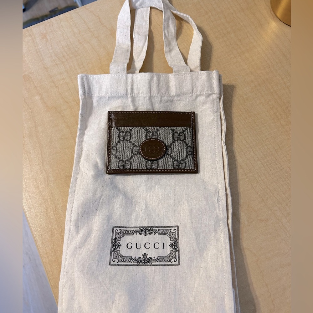 Like NEW Gucci Card Holder